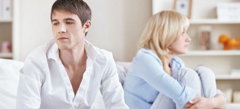 دخترم و شوهرش نسبت به هم روابط سردی دارند. چه باید بکنم؟